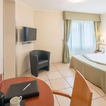 Western Grand Victor Hugo لوكسمبورغ