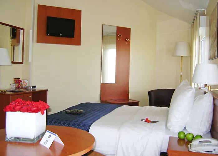 Western Grand Victor Hugo 4*