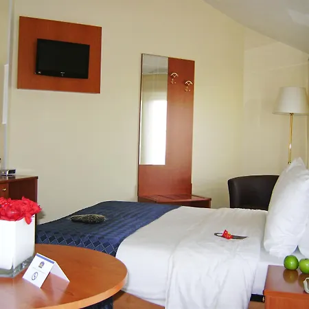 Western Grand Victor Hugo 4*