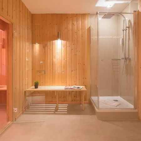 Western Grand Victor Hugo 4*