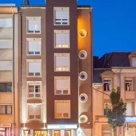 Western Grand Victor Hugo 4*