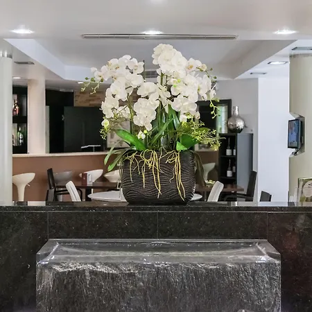 호텔 베스트 웨스턴 플러스 그랜드 빅토르 휴고 4*