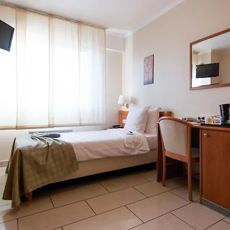 Hotel Western Grand Victor Hugo 4*